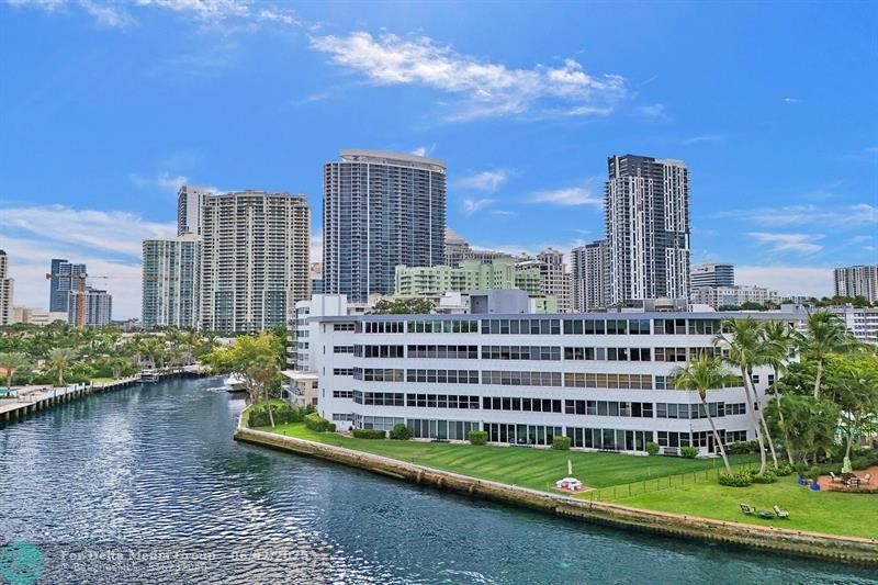 818 SE 4th Street, Unit 202, Fort Lauderdale, FL 33301 Photo