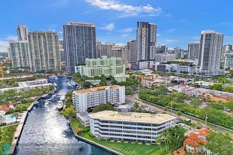 818 SE 4th Street, Unit 202, Fort Lauderdale, FL 33301 Photo