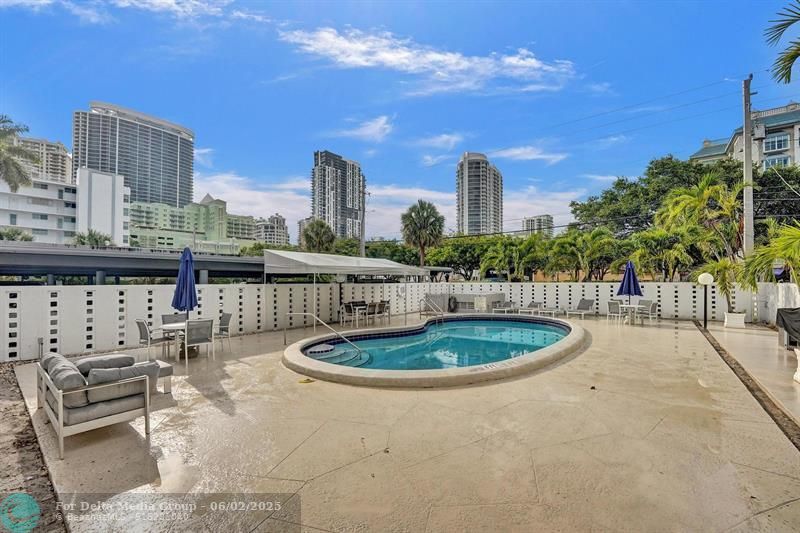 818 SE 4th Street, Unit 202, Fort Lauderdale, FL 33301 Photo