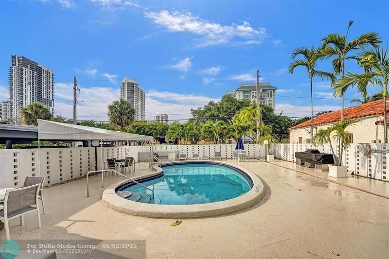 818 SE 4th Street, Unit 202, Fort Lauderdale, FL 33301 Photo