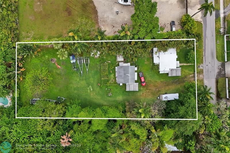 477 NE 154th Street, Miami, FL 33162 Photo