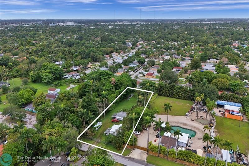 477 NE 154th Street, Miami, FL 33162 Photo