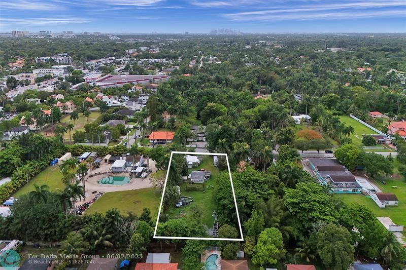 477 NE 154th Street, Miami, FL 33162 Photo