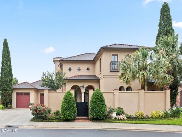 104 Avallach Drive, Lafayette, LA 70503