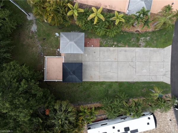 5850 Maplewood CT, FORT MYERS, FL 33905