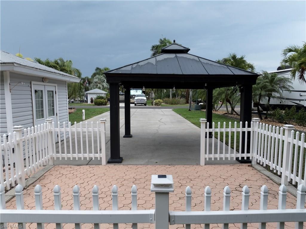 5850 Maplewood Ct, Fort Myers, FL 33905 Photo
