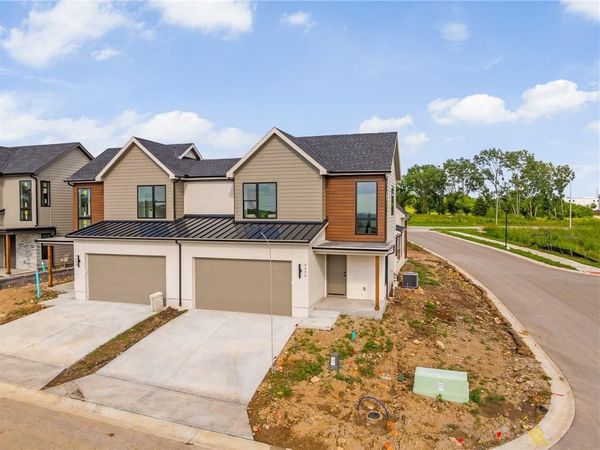 9595 Jupiter Street, Lenexa, KS 66219