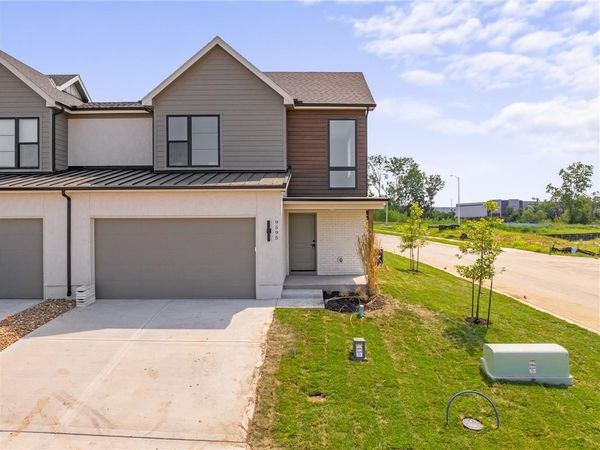 9595 Jupiter Street, Lenexa, KS 66219