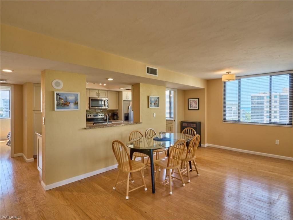 17 Bluebill Ave, Unit 901, Naples, FL 34108 Photo