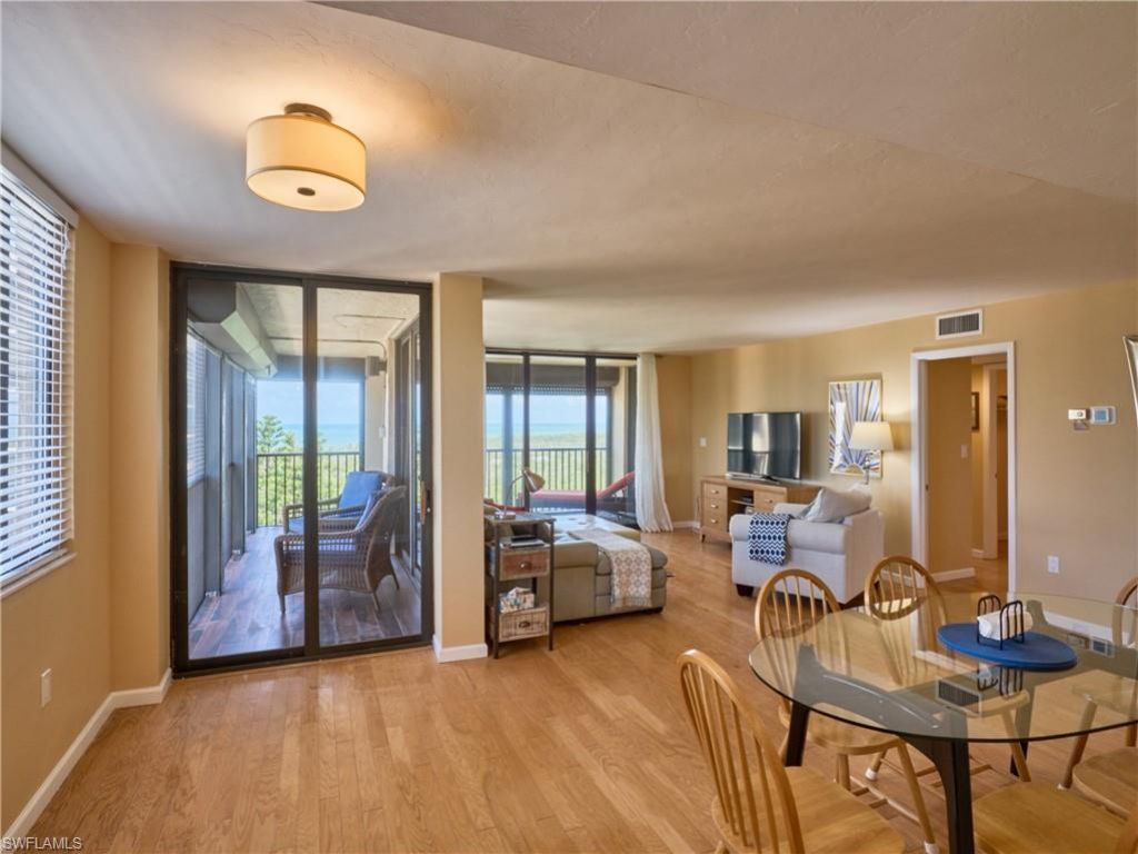 17 Bluebill Ave, Unit 901, Naples, FL 34108 Photo