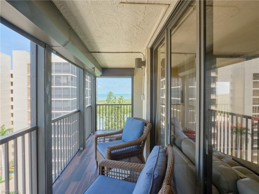 17 Bluebill Ave, Unit 901, Naples, FL 34108 Photo