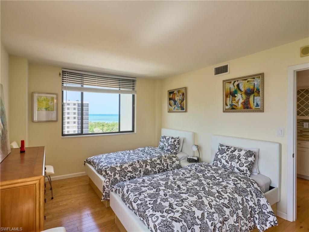 17 Bluebill Ave, Unit 901, Naples, FL 34108 Photo