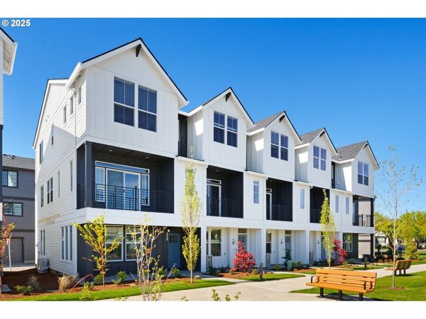 3374 SE HAMMOCK LN, Hillsboro, OR 97123