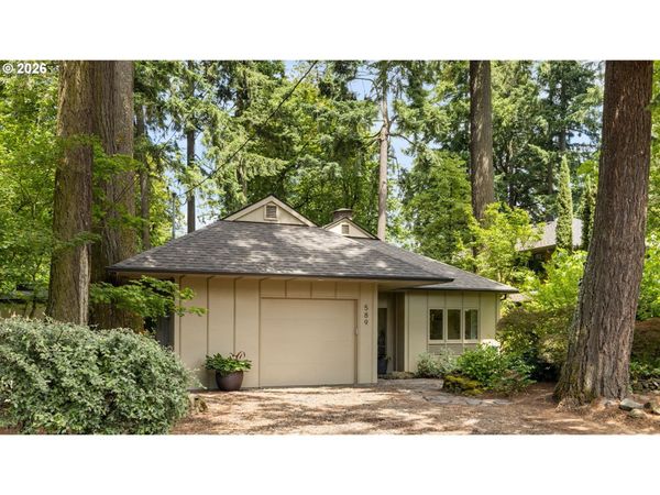 589 RIDGEWAY RD, Lake Oswego, OR 97034