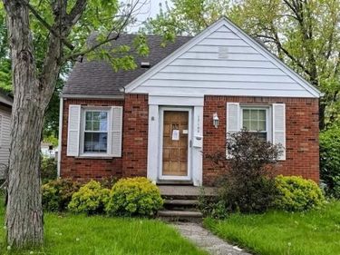 17100 Stephens Drive, Eastpointe, MI 48021