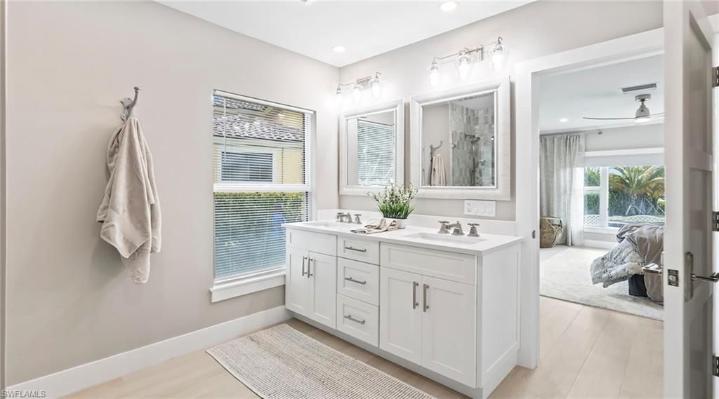 440 Kings Town Dr, Naples, FL 34102 Photo