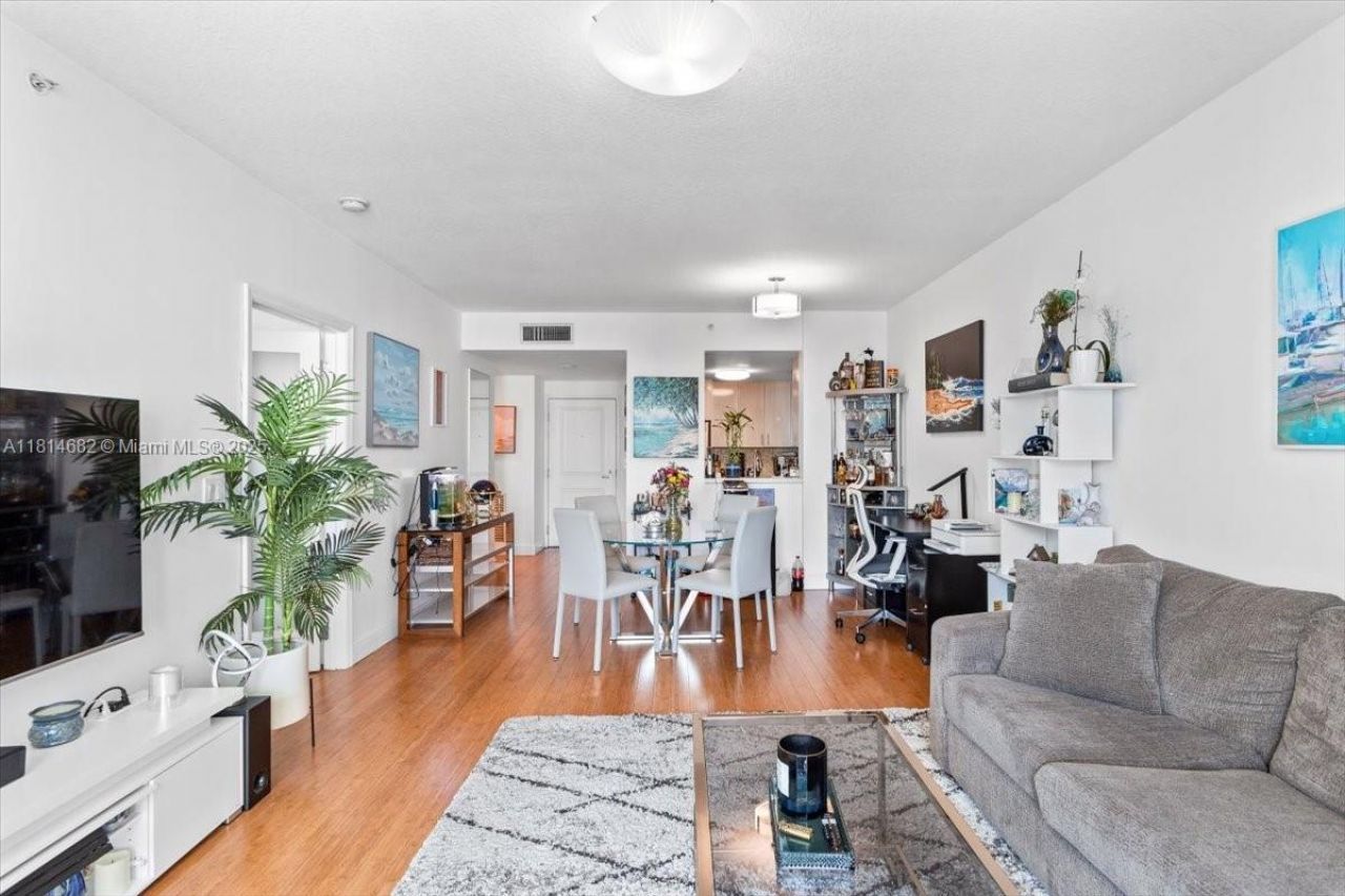 1250 S Miami Ave, Unit 2208, Miami, FL 33130 Photo