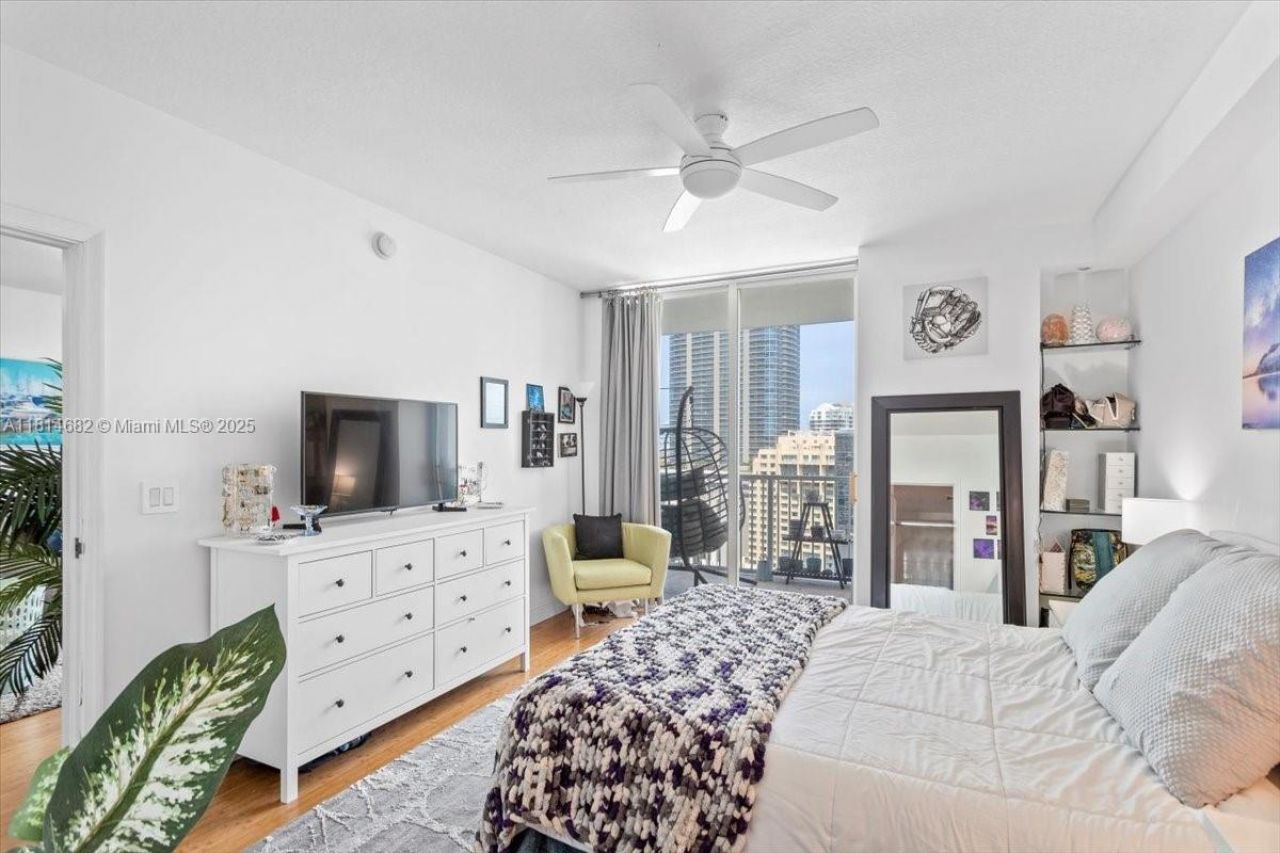 1250 S Miami Ave, Unit 2208, Miami, FL 33130 Photo