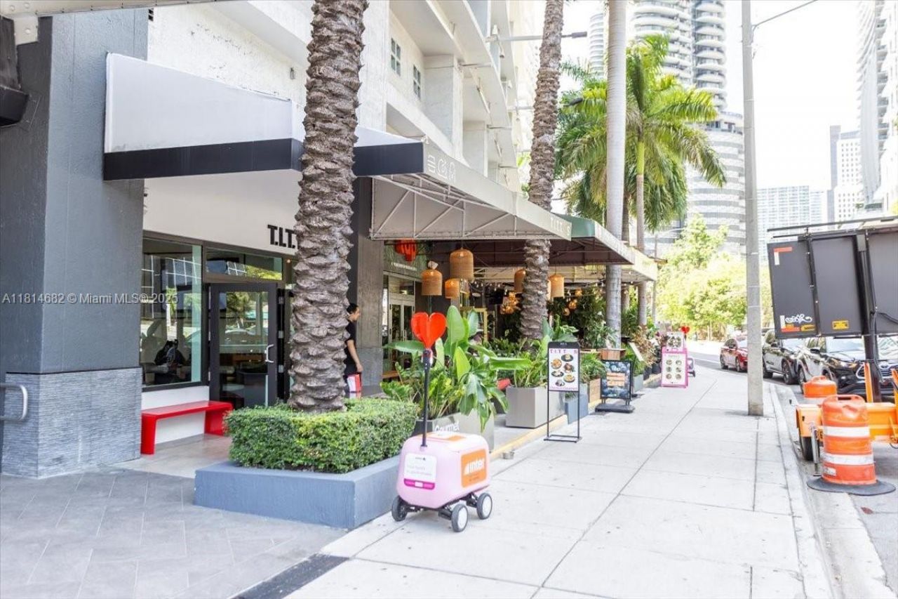 1250 S Miami Ave, Unit 2208, Miami, FL 33130 Photo