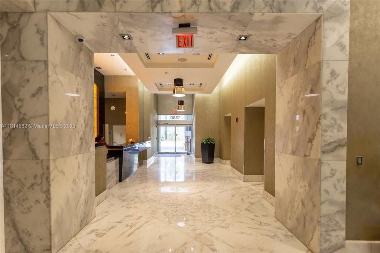 1250 S Miami Ave, Unit 2208, Miami, FL 33130 Photo