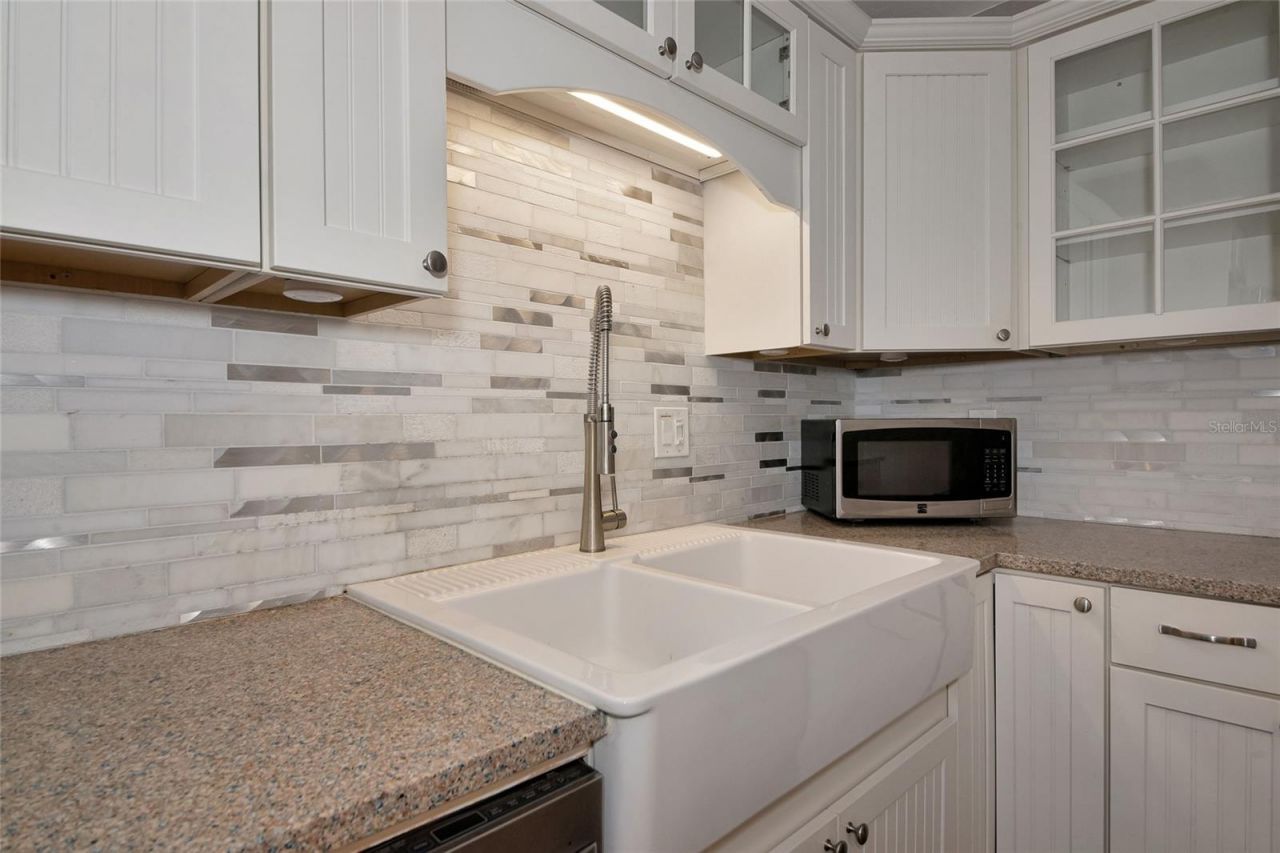 2363 Milford Circle, Sarasota, FL 34239 Photo