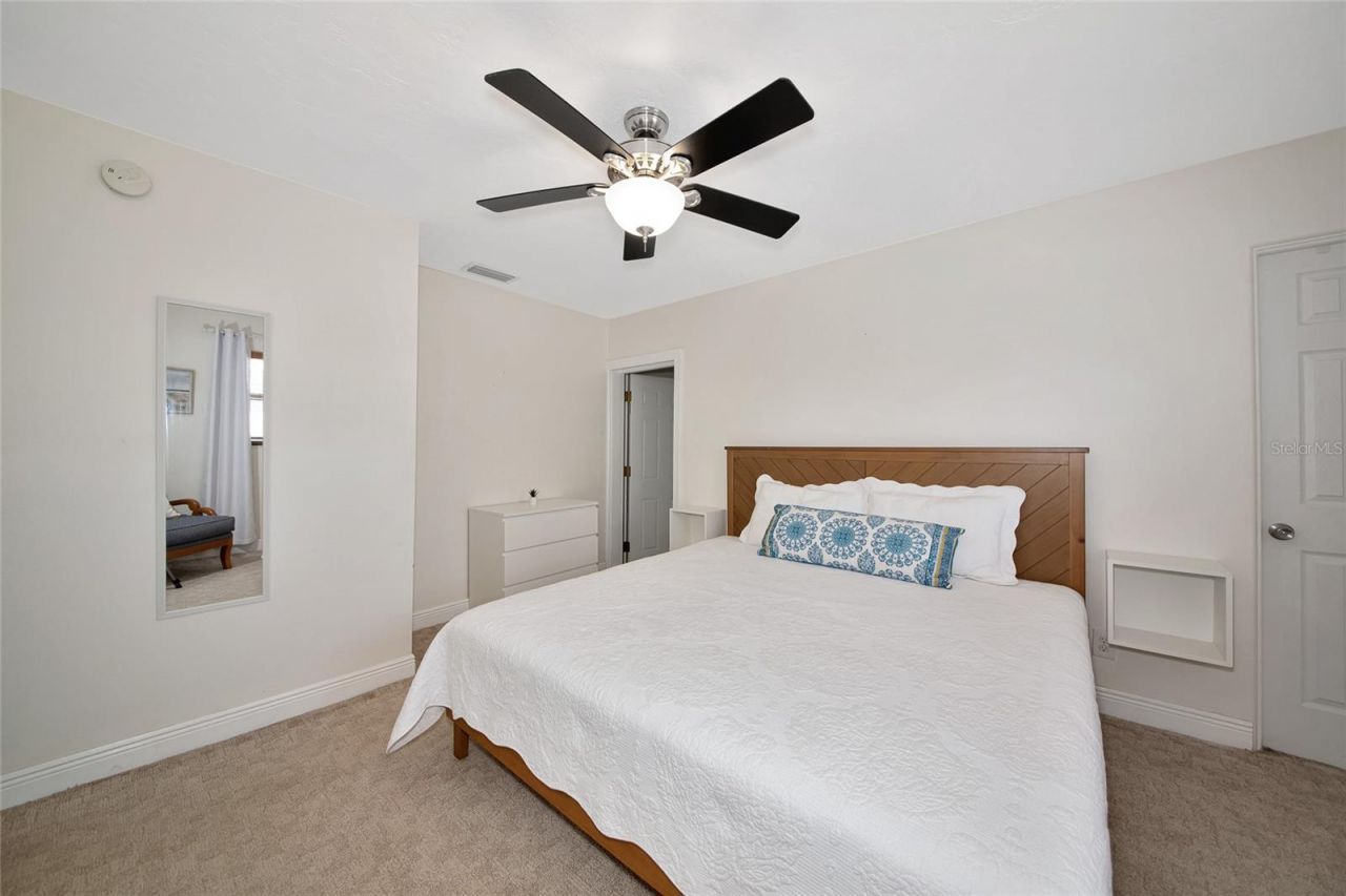 2363 Milford Circle, Sarasota, FL 34239 Photo