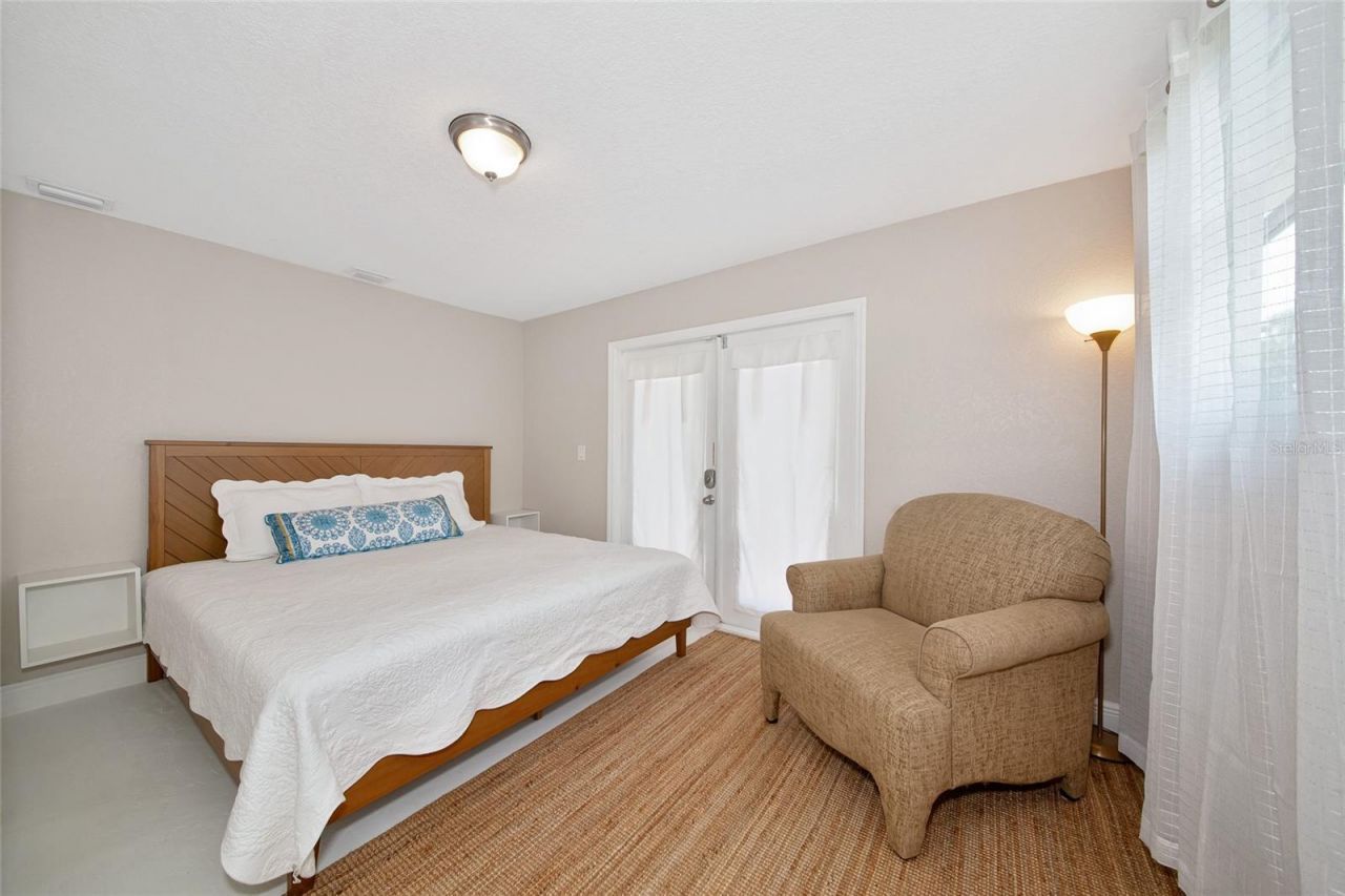 2363 Milford Circle, Sarasota, FL 34239 Photo