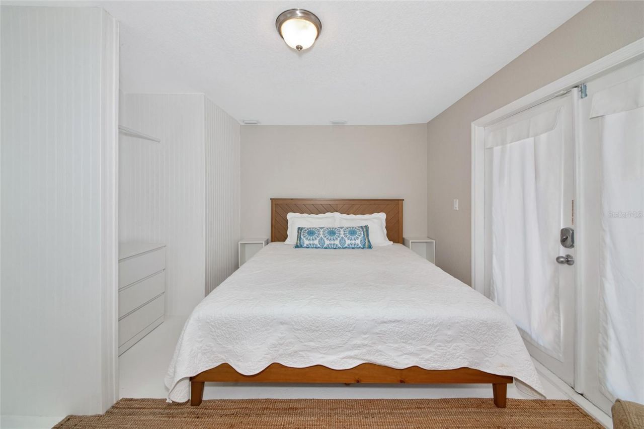 2363 Milford Circle, Sarasota, FL 34239 Photo