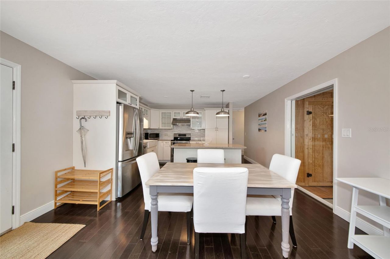 2363 Milford Circle, Sarasota, FL 34239 Photo