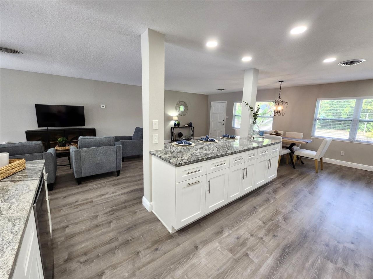 415 Mission Hills Avenue, Temple Terrace, FL 33617 Photo