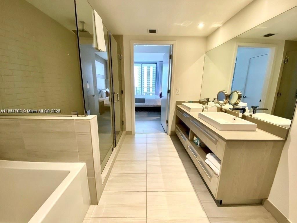 4010 S Ocean Dr, Unit R1905, Hollywood, FL 33019 Photo