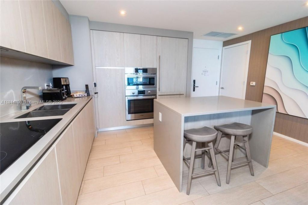 4010 S Ocean Dr, Unit R1905, Hollywood, FL 33019 Photo