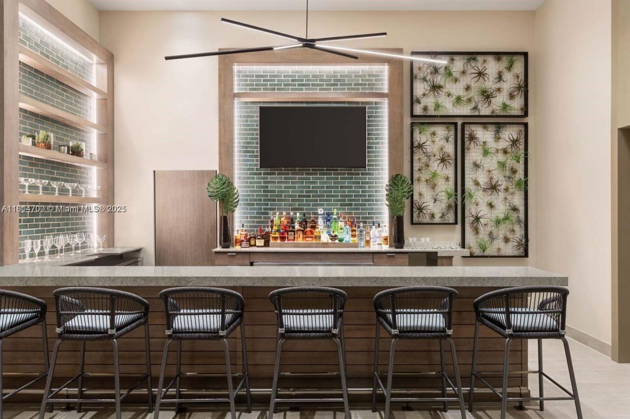 4010 S Ocean Dr, Unit R1905, Hollywood, FL 33019 Photo