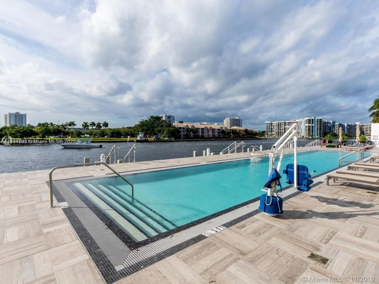 4010 S Ocean Dr, Unit R1905, Hollywood, FL 33019 Photo