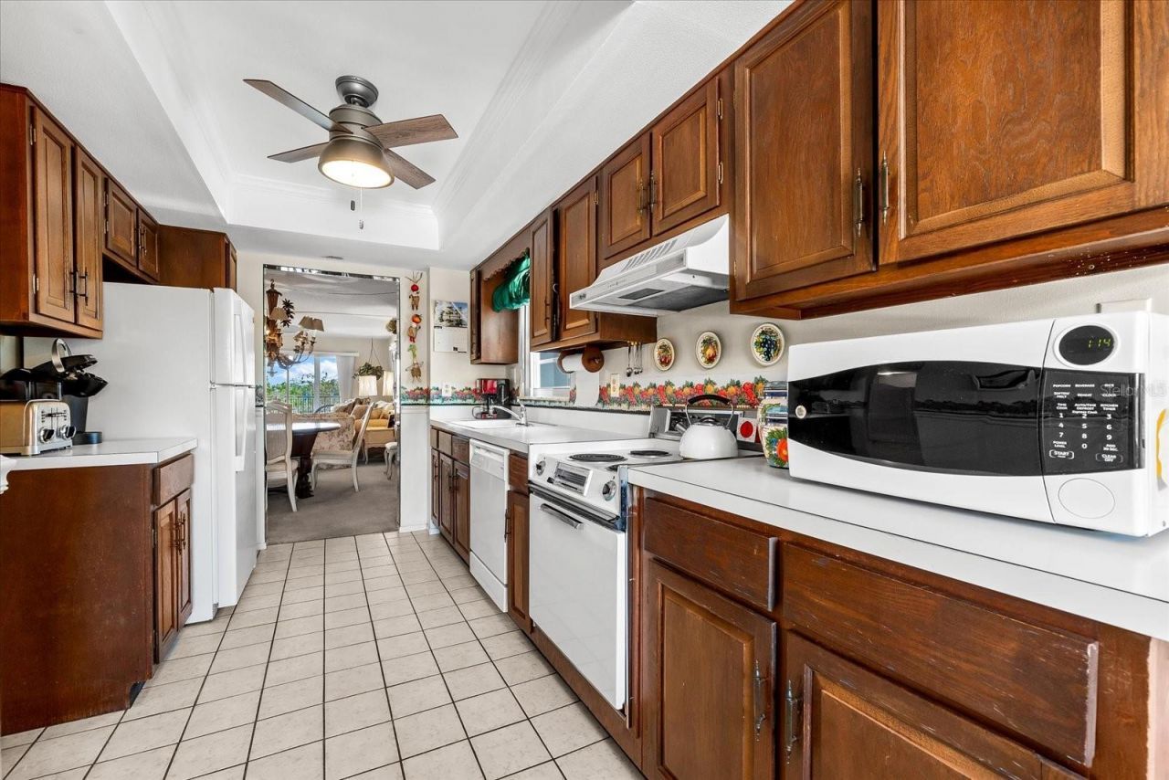 5600 Beach Way Drive, Unit 201, Sarasota, FL 34242 Photo