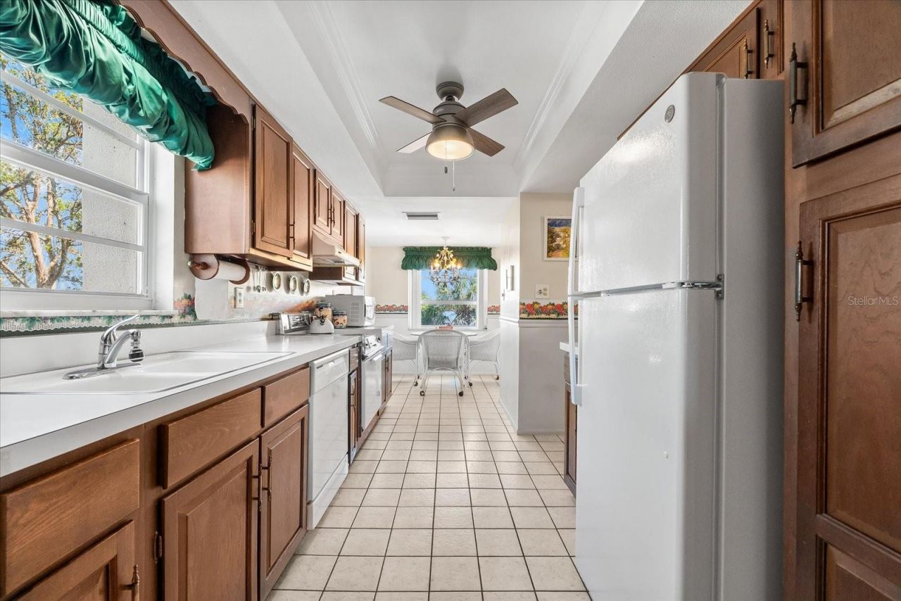 5600 Beach Way Drive, Unit 201, Sarasota, FL 34242 Photo