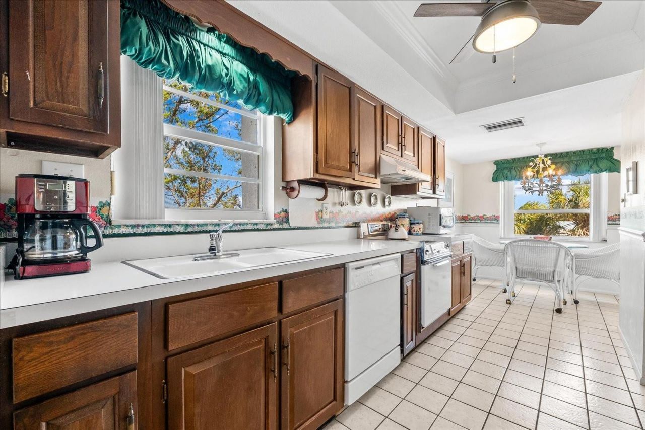 5600 Beach Way Drive, Unit 201, Sarasota, FL 34242 Photo