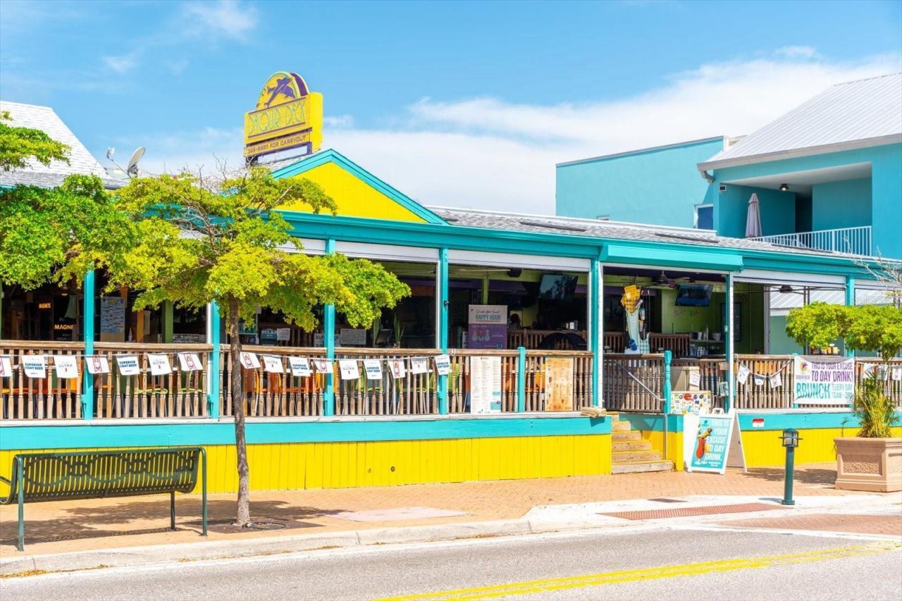 5600 Beach Way Drive, Unit 201, Sarasota, FL 34242 Photo