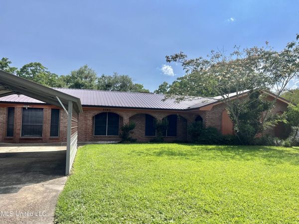 2285 Harkness Court, Biloxi, MS 39532