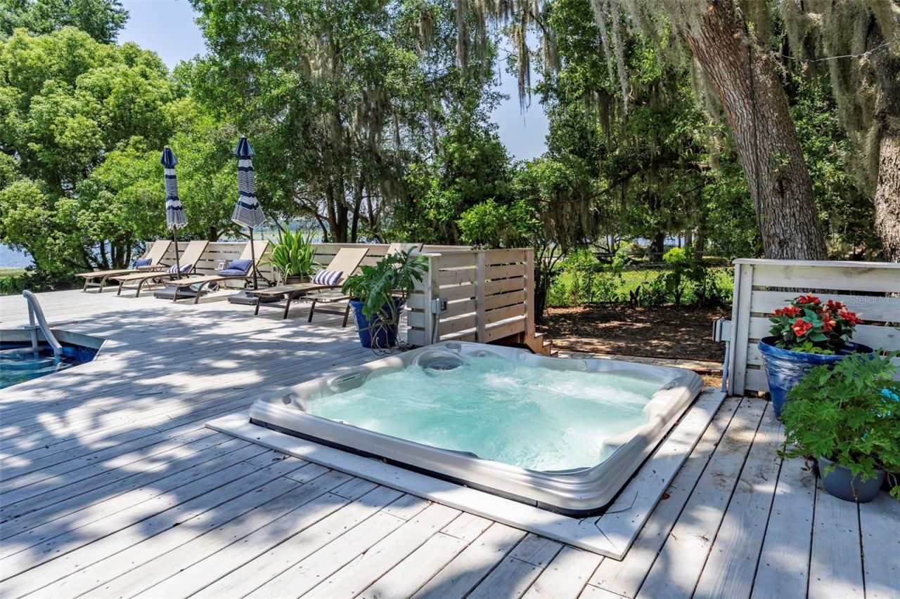 561 SE Lakeview Drive, Keystone Heights, FL 32656 Photo