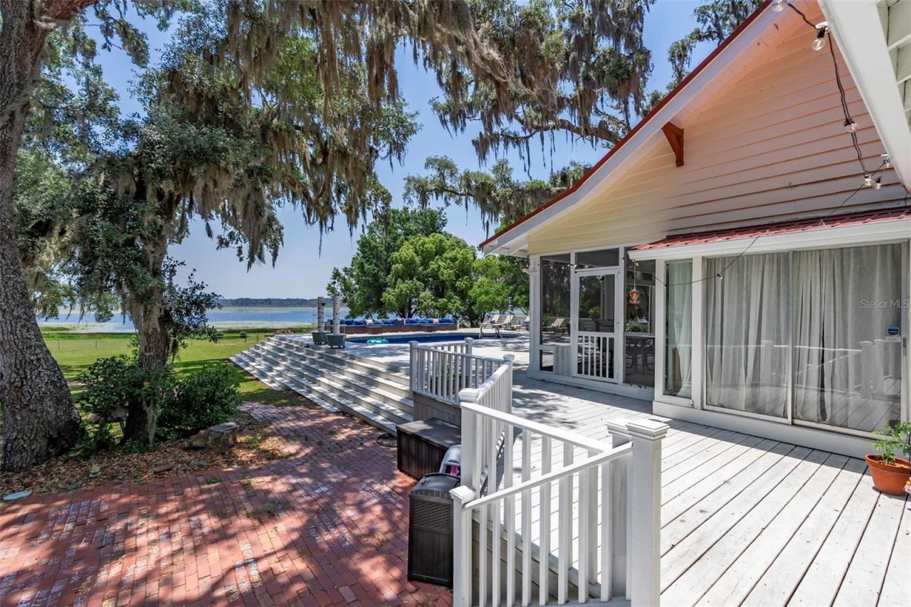 561 SE Lakeview Drive, Keystone Heights, FL 32656 Photo