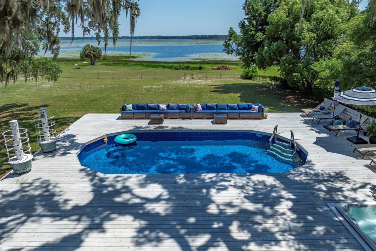 561 SE Lakeview Drive, Keystone Heights, FL 32656 Photo