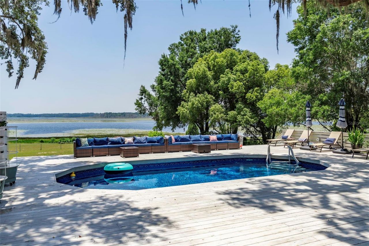 561 SE Lakeview Drive, Keystone Heights, FL 32656 Photo