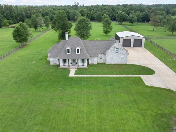 16027 Greenwell Springs-port Hudson Rd, Central, LA 70770