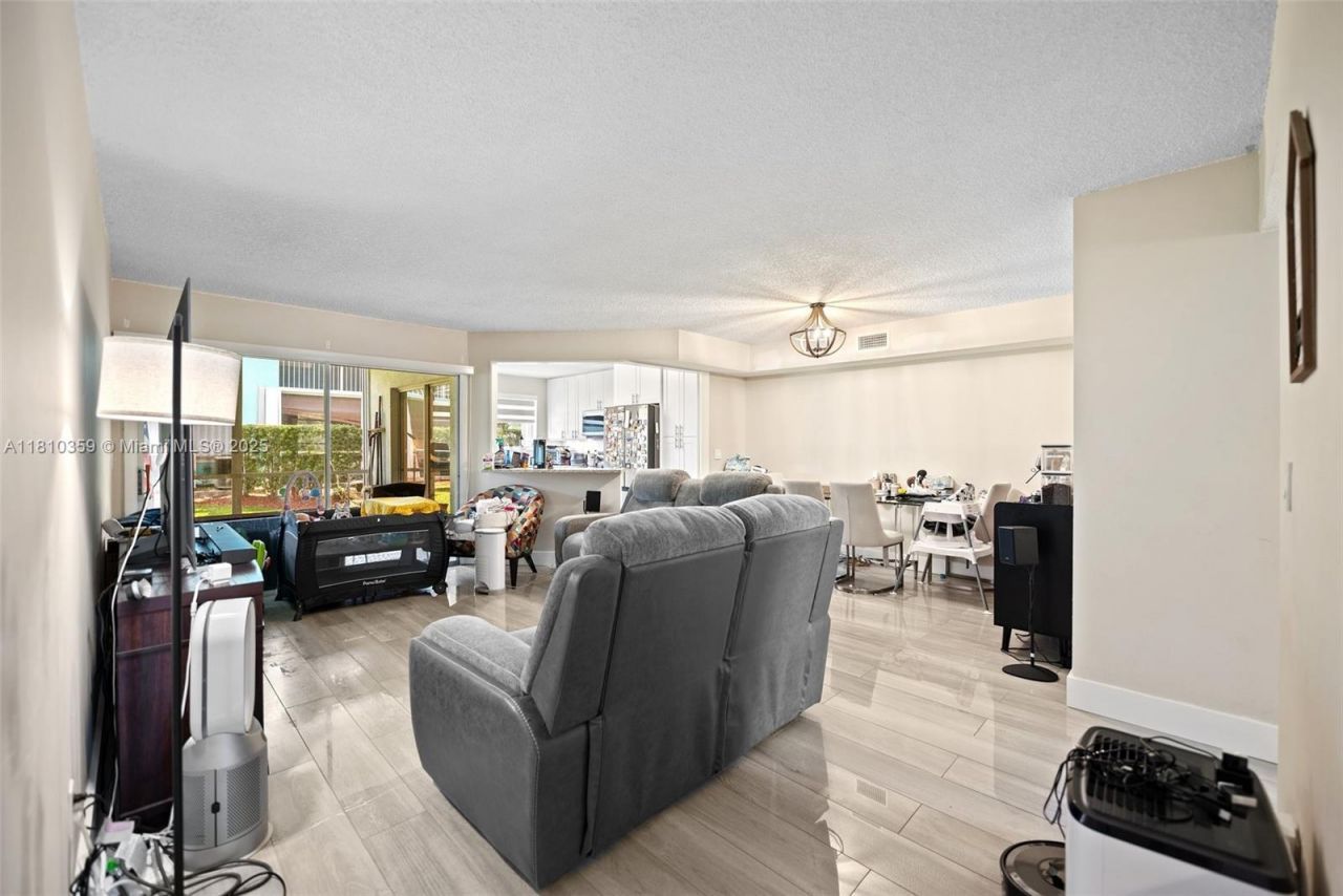 2649 SE 19th Ct, Unit 106-D, Homestead, FL 33035 Photo