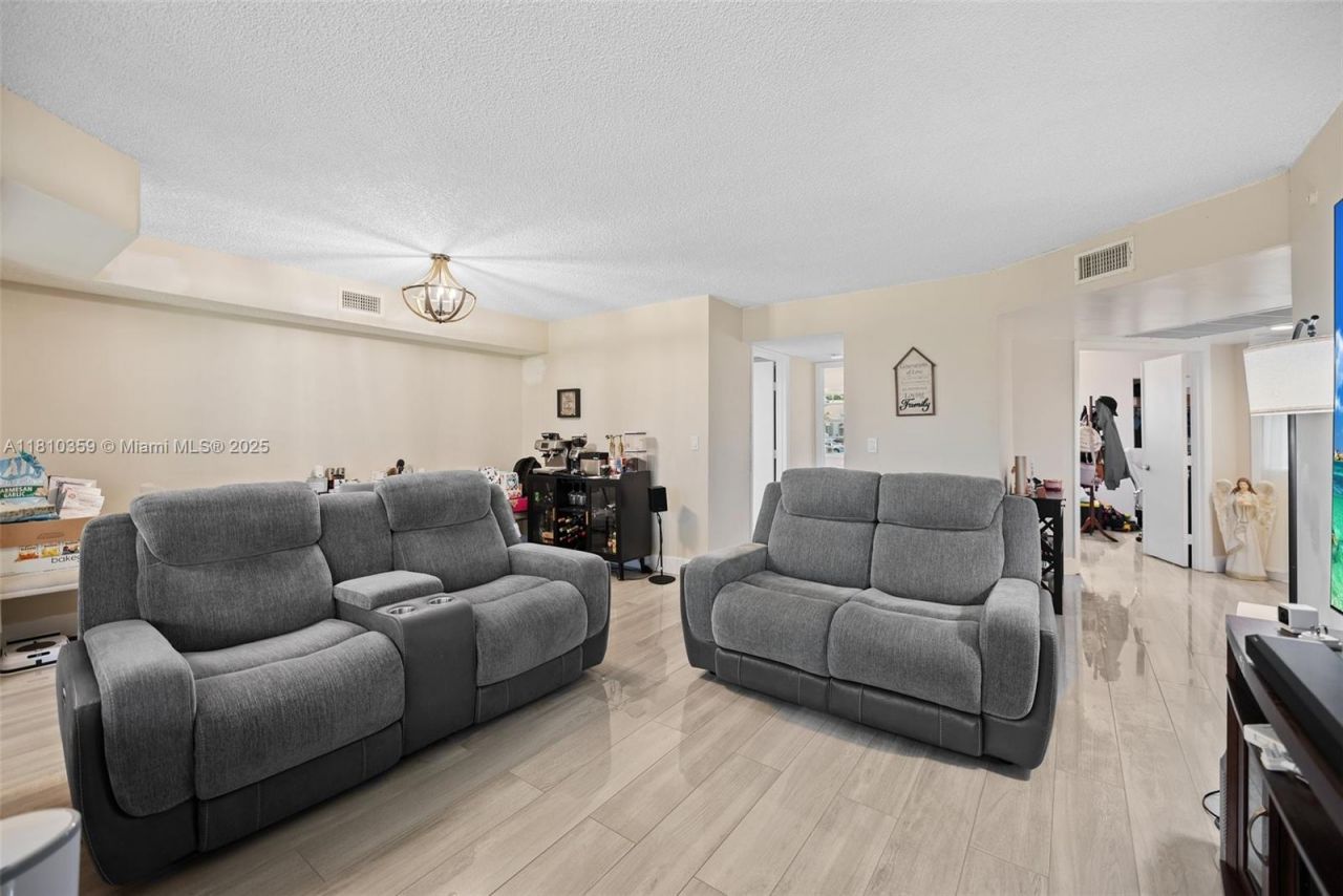 2649 SE 19th Ct, Unit 106-D, Homestead, FL 33035 Photo