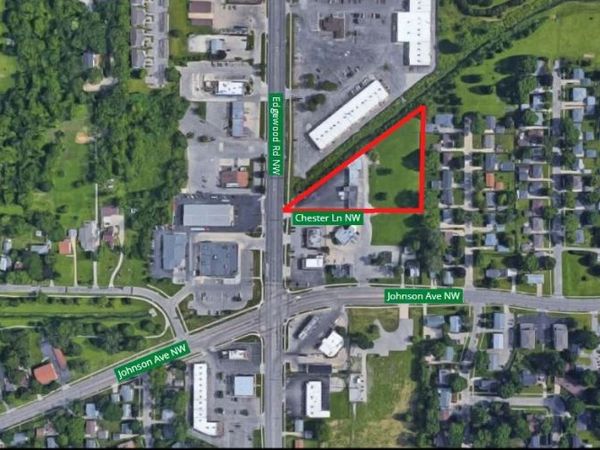 327* Edgewood Road NW, Cedar Rapids, IA 52405