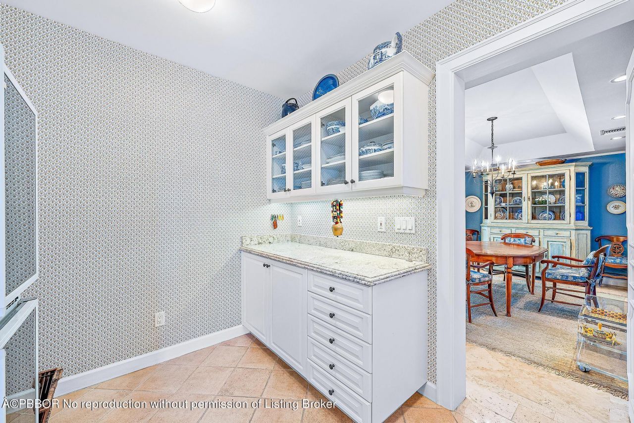 2160 Ibis Isle Road, Unit 9, Palm Beach, FL 33480 Photo