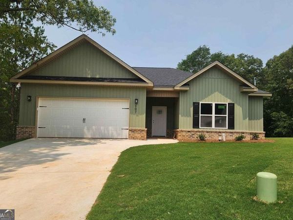 107 Silver Maple Court, Byron, GA 31008