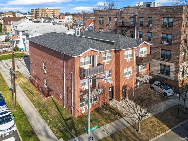 16001 Sanford Avenue, Flushing, NY 11358